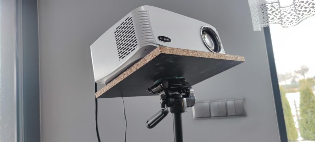 Adapter do projektora wykonany na drukarce 3D